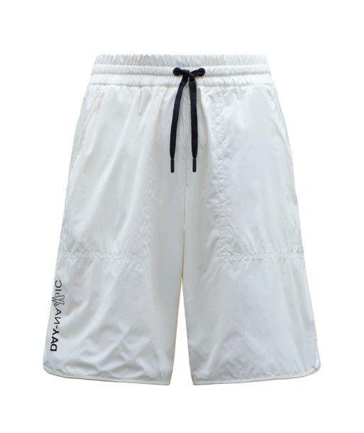 MONCLER GRENOBLE DAY-NAMIC Short ou a consommer sur place