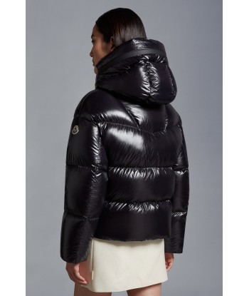 MONCLER - Doudoune courte Huppe noire hantent personnes